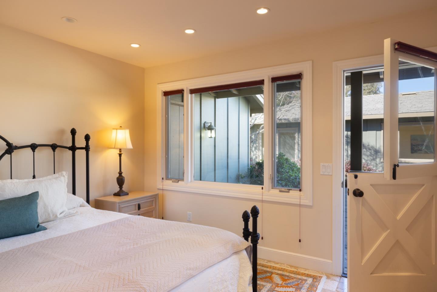 Detail Gallery Image 28 of 39 For 2927 Old 17 Mile Dr, Pebble Beach,  CA 93953 - 6 Beds | 6/1 Baths