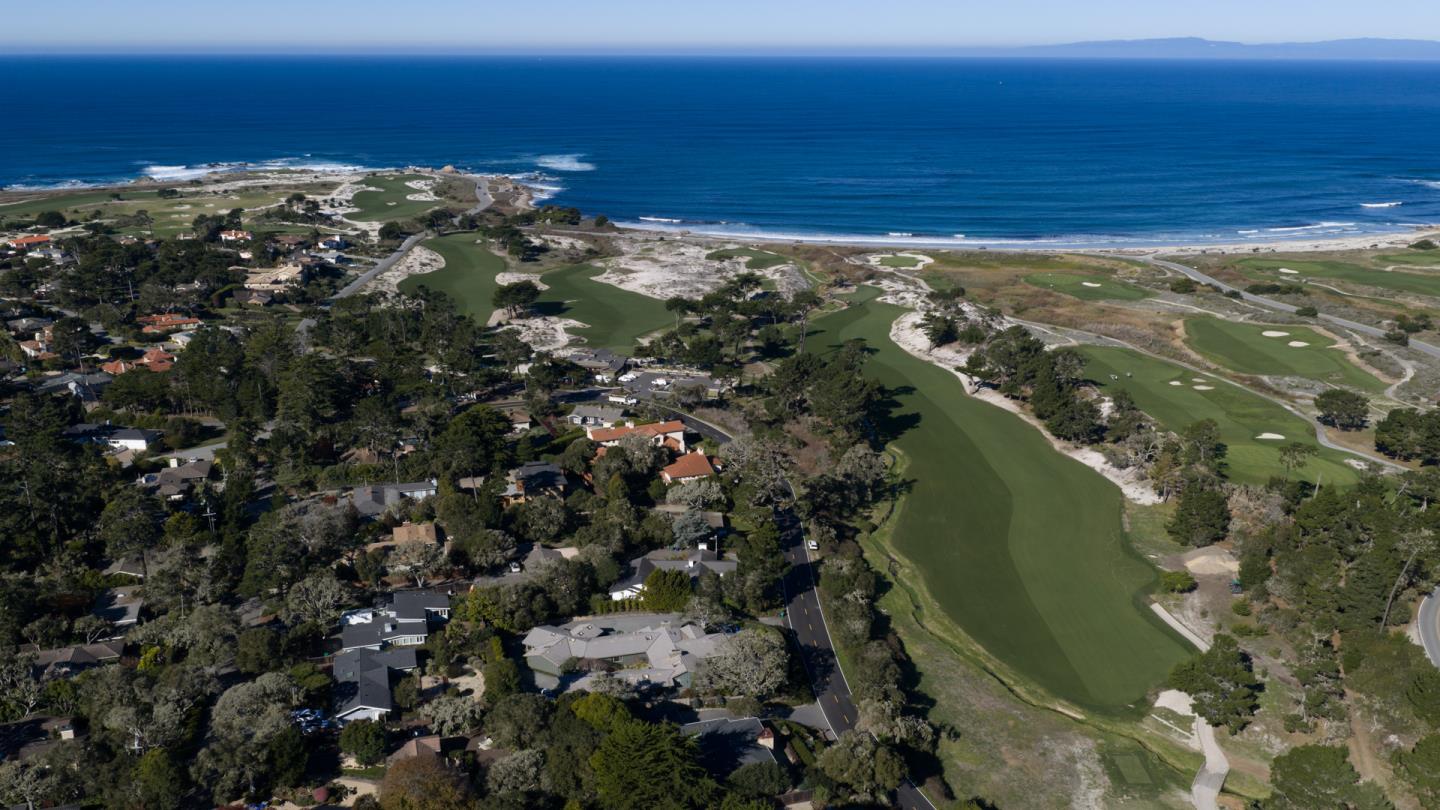 Detail Gallery Image 37 of 39 For 2927 Old 17 Mile Dr, Pebble Beach,  CA 93953 - 6 Beds | 6/1 Baths