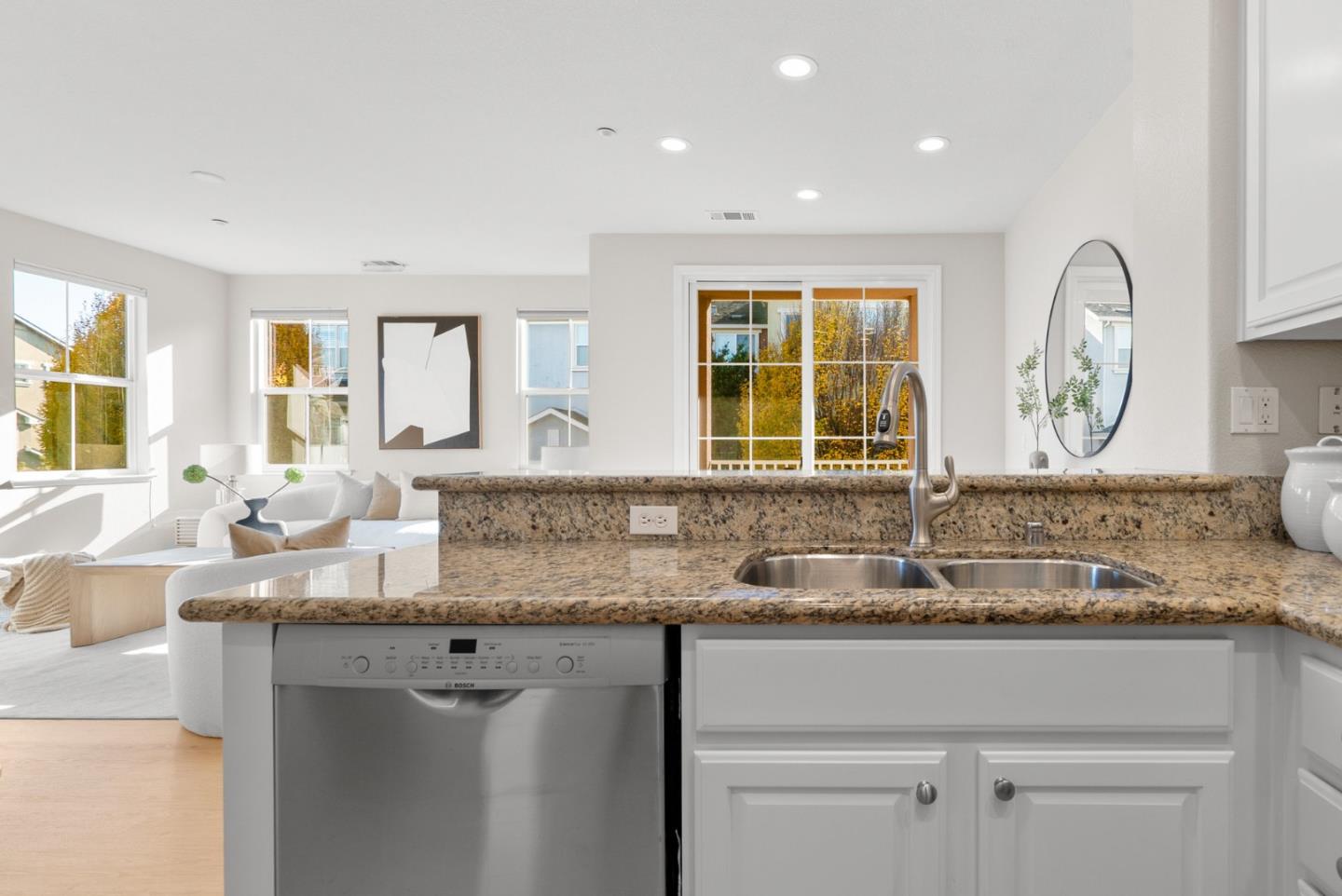 Detail Gallery Image 21 of 47 For 171 Cameron Dr, Mountain View,  CA 94043 - 2 Beds | 2/1 Baths