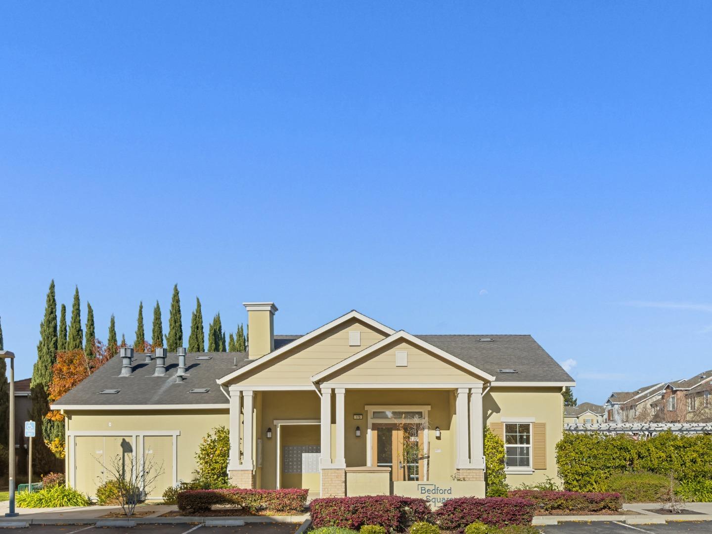 Detail Gallery Image 42 of 47 For 171 Cameron Dr, Mountain View,  CA 94043 - 2 Beds | 2/1 Baths