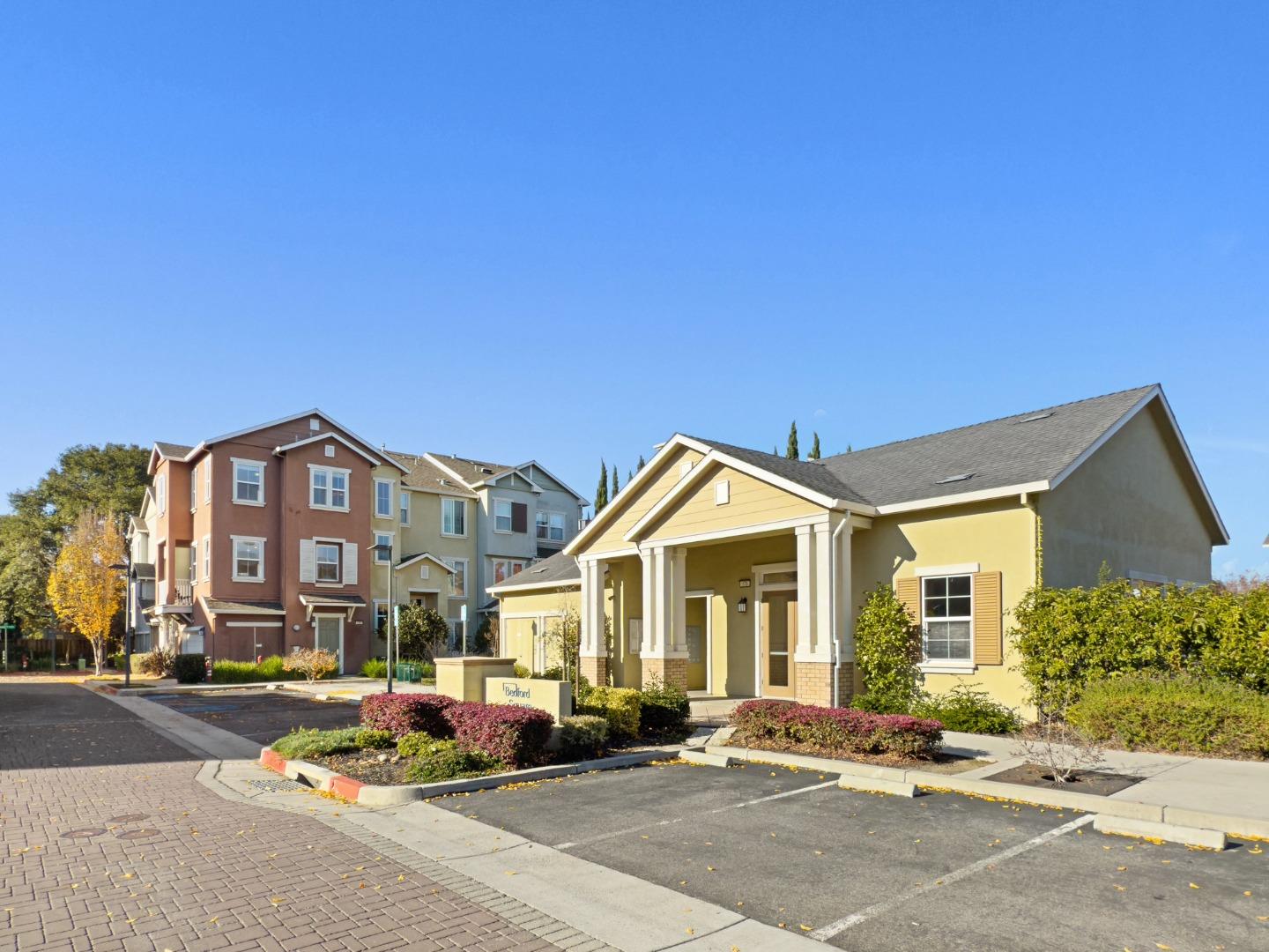 Detail Gallery Image 43 of 47 For 171 Cameron Dr, Mountain View,  CA 94043 - 2 Beds | 2/1 Baths