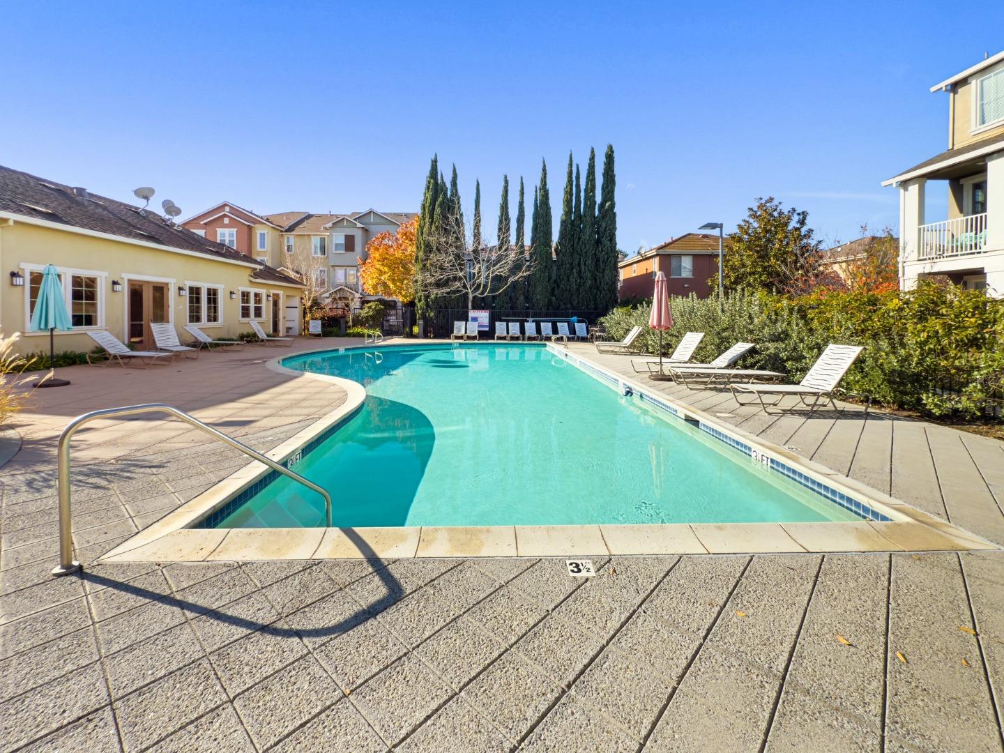 Detail Gallery Image 47 of 47 For 171 Cameron Dr, Mountain View,  CA 94043 - 2 Beds | 2/1 Baths