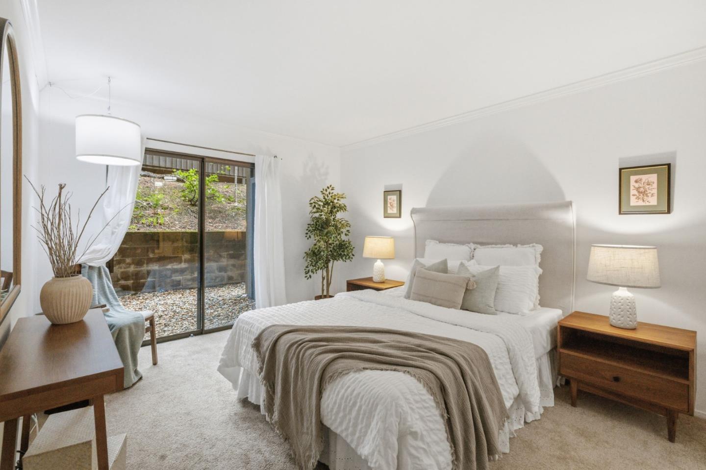 Detail Gallery Image 15 of 38 For 3387 Brittan Ave #2,  San Carlos,  CA 94070 - 2 Beds | 2 Baths