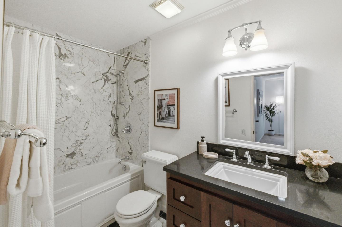 Detail Gallery Image 23 of 38 For 3387 Brittan Ave #2,  San Carlos,  CA 94070 - 2 Beds | 2 Baths