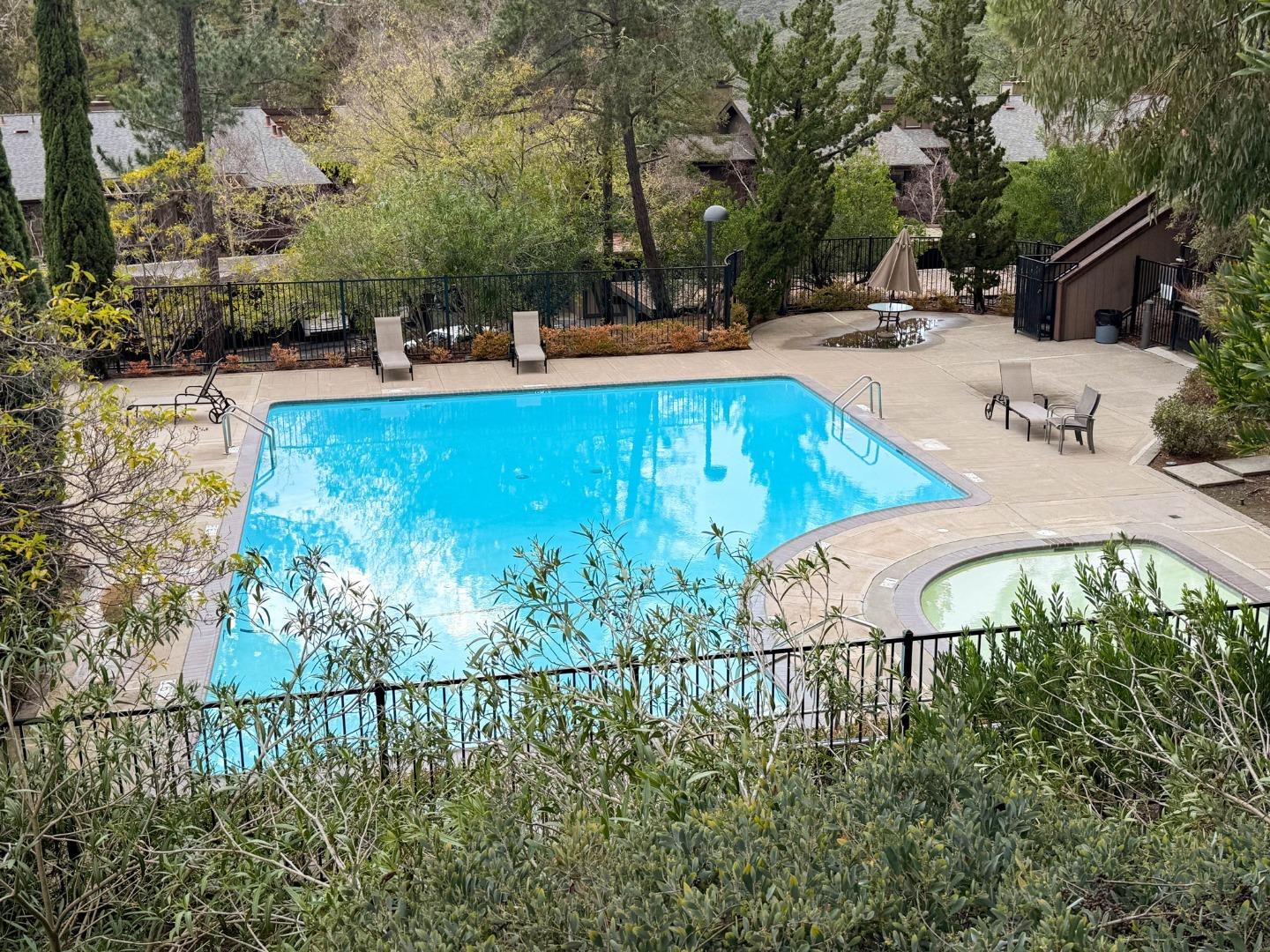 Detail Gallery Image 34 of 38 For 3387 Brittan Ave #2,  San Carlos,  CA 94070 - 2 Beds | 2 Baths