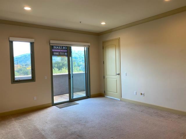 Detail Gallery Image 4 of 15 For 520 N Santa Cruz Ave #200,  Los Gatos,  CA 95030 - 2 Beds | 1 Baths