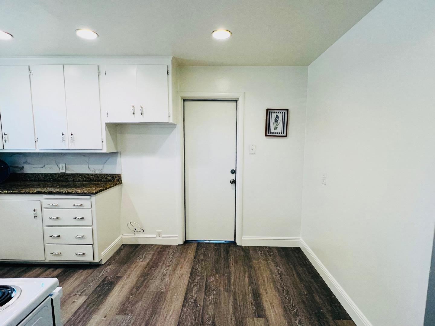 Detail Gallery Image 16 of 28 For 1805 De Ovan Ave, Stockton,  CA 95204 - 4 Beds | 1/1 Baths