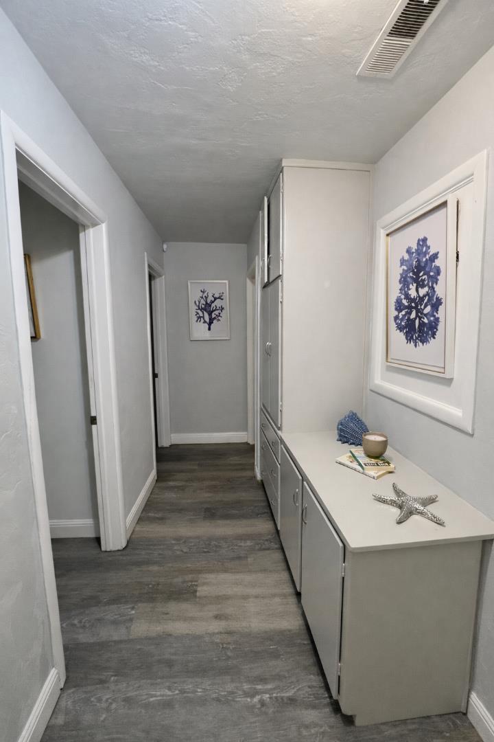 Detail Gallery Image 6 of 9 For 1805 De Ovan Ave, Stockton,  CA 95204 - 4 Beds | 1/1 Baths