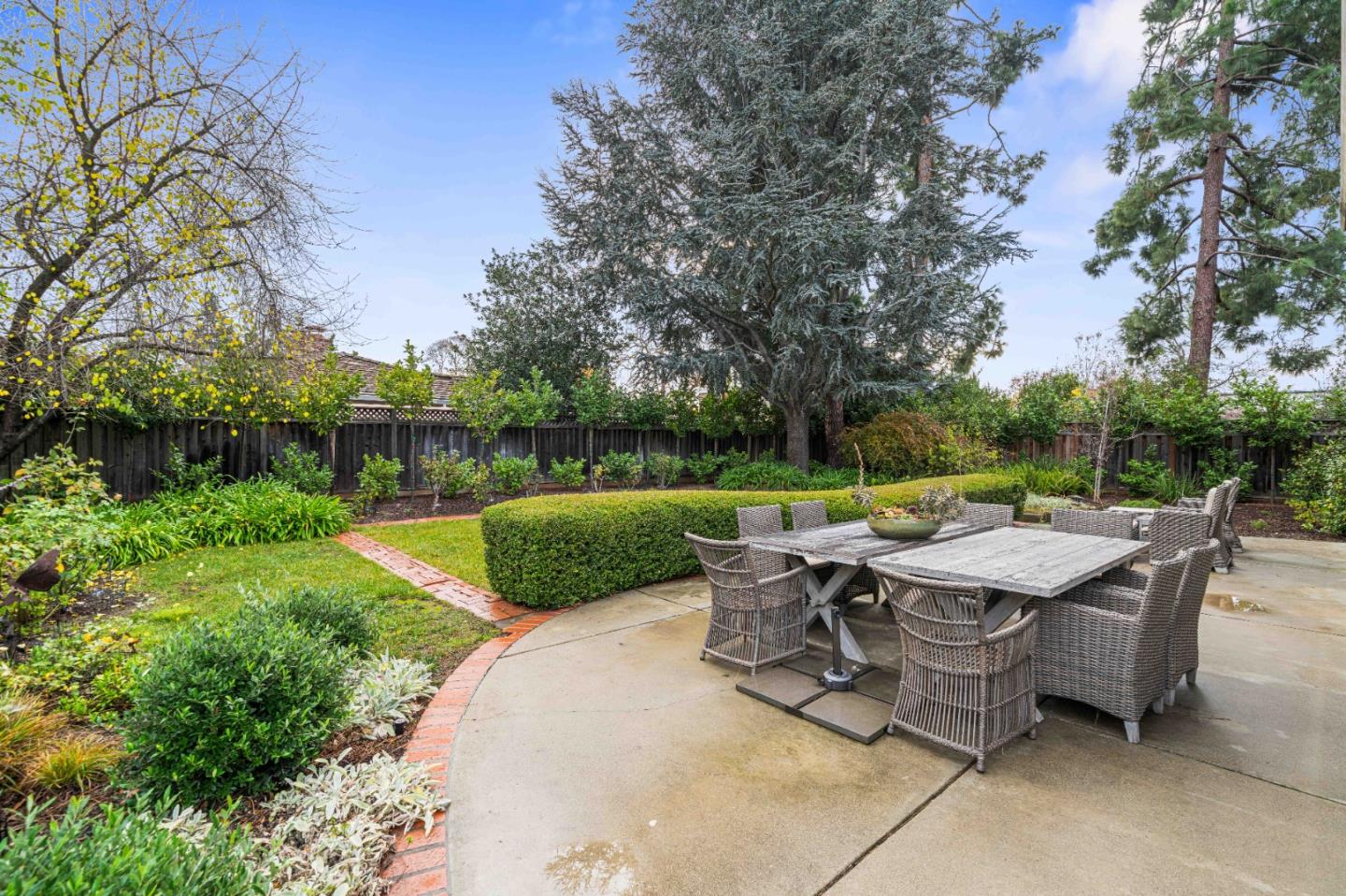 Detail Gallery Image 2 of 31 For 999 Hayman Pl, Los Altos,  CA 94024 - 4 Beds | 2/1 Baths