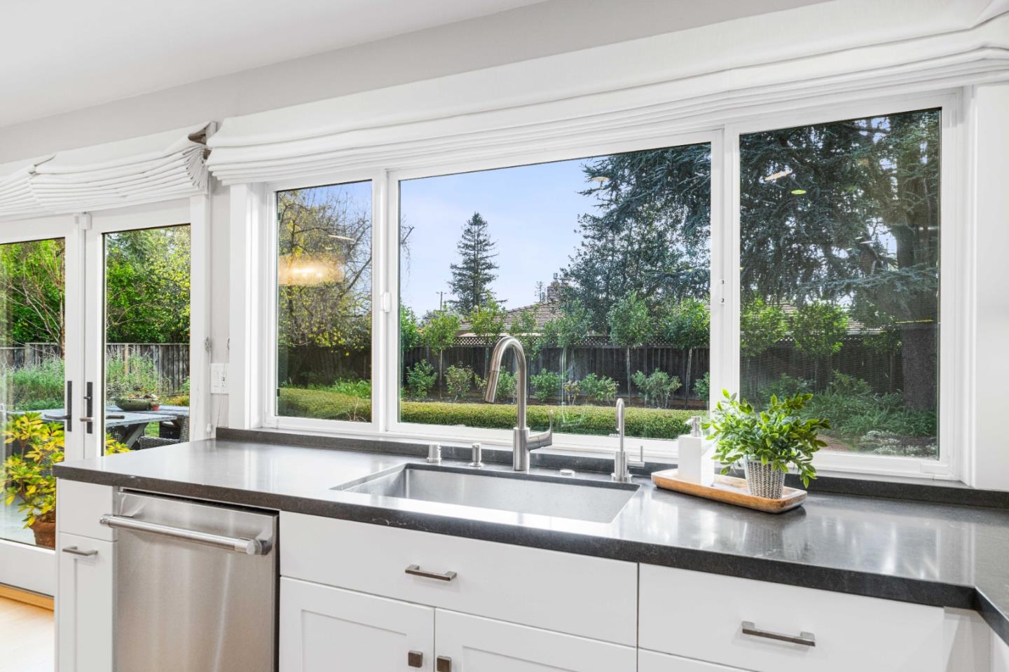 Detail Gallery Image 27 of 31 For 999 Hayman Pl, Los Altos,  CA 94024 - 4 Beds | 2/1 Baths