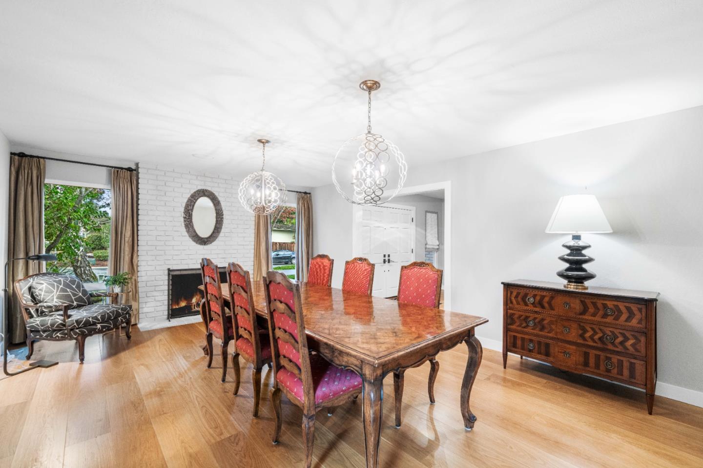 Detail Gallery Image 7 of 31 For 999 Hayman Pl, Los Altos,  CA 94024 - 4 Beds | 2/1 Baths