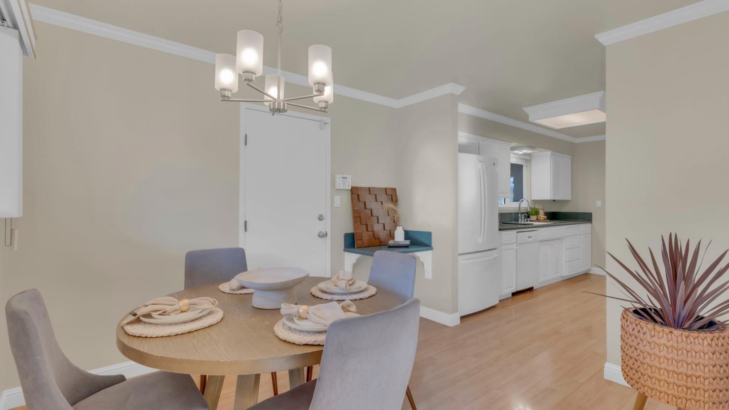 Detail Gallery Image 8 of 25 For 3294 Pearltone Dr, San Jose,  CA 95117 - 3 Beds | 2 Baths