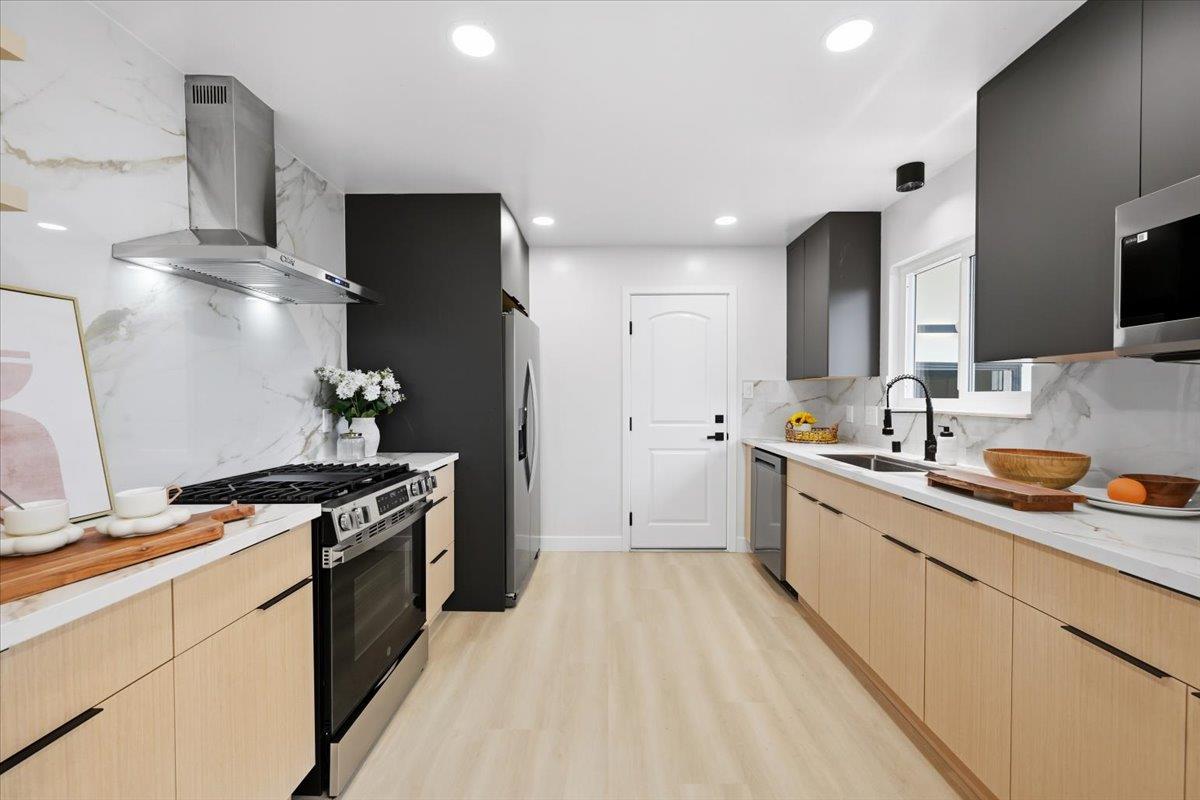 Detail Gallery Image 22 of 64 For 2633 Somerset Ave, Castro Valley,  CA 94546 - 3 Beds | 2 Baths