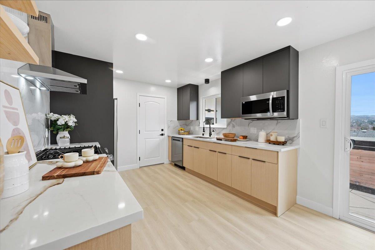 Detail Gallery Image 23 of 64 For 2633 Somerset Ave, Castro Valley,  CA 94546 - 3 Beds | 2 Baths