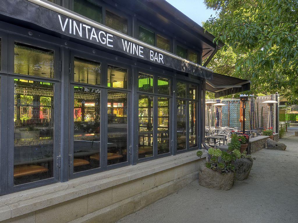 Detail Gallery Image 29 of 44 For 333 Santana Row #340,  San Jose,  CA 95128 - 2 Beds | 1/1 Baths