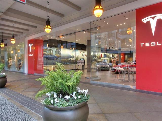 Detail Gallery Image 7 of 17 For 333 Santana Row #340,  San Jose,  CA 95128 - 2 Beds | 1/1 Baths