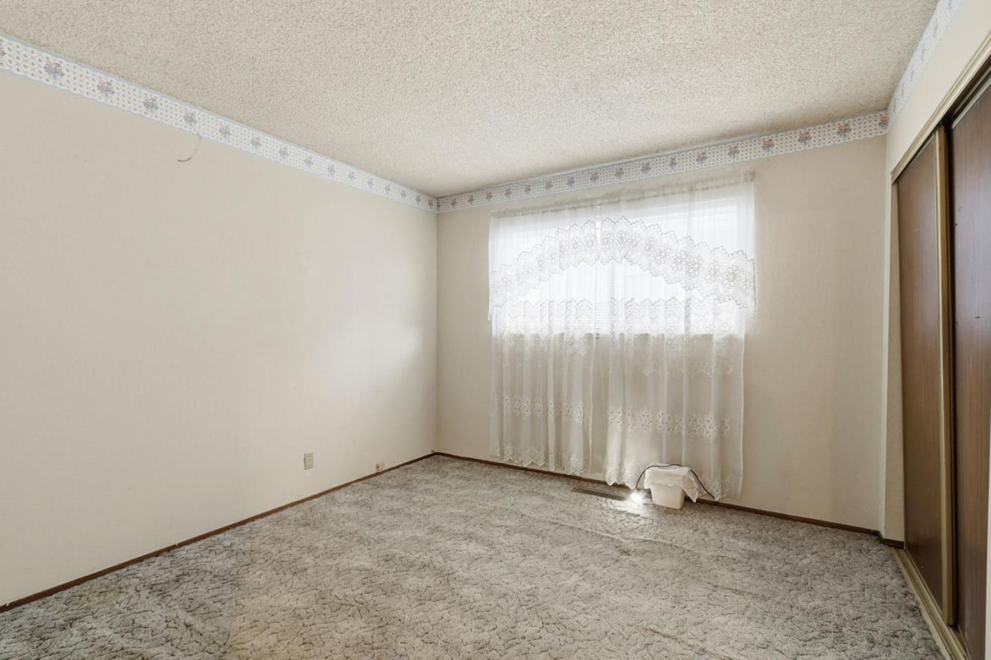 Detail Gallery Image 10 of 16 For 2706 Pruneridge Ave, Santa Clara,  CA 95051 - 4 Beds | 2/1 Baths