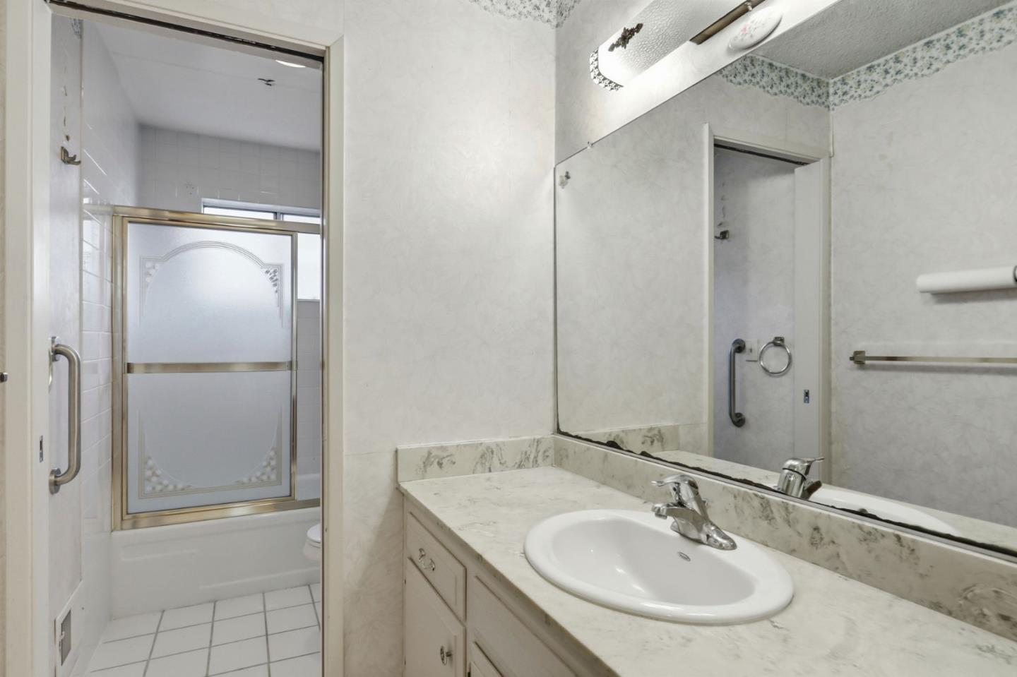 Detail Gallery Image 13 of 16 For 2706 Pruneridge Ave, Santa Clara,  CA 95051 - 4 Beds | 2/1 Baths