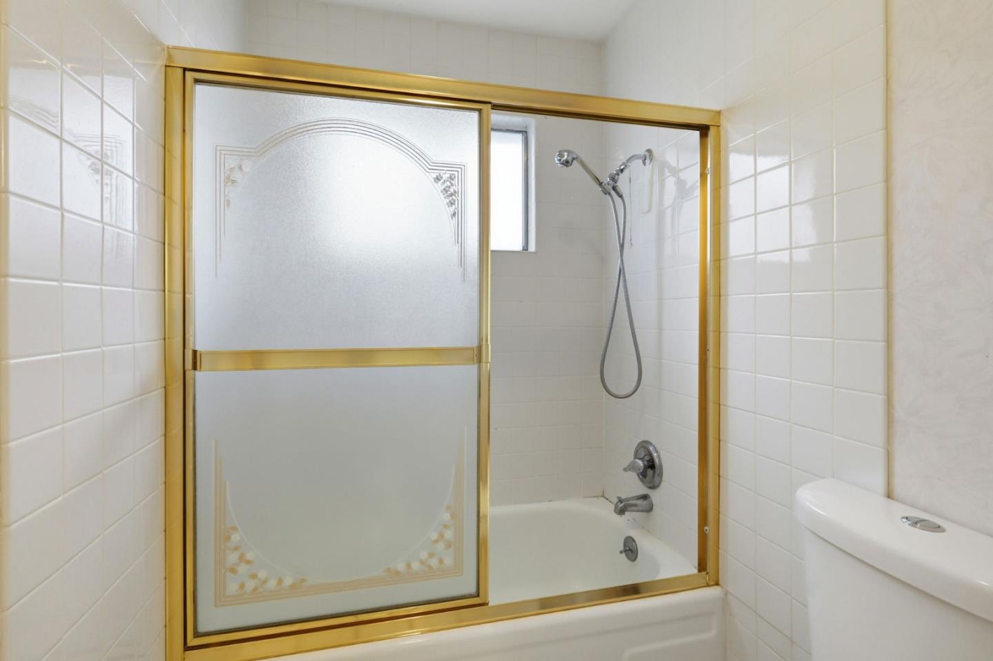 Detail Gallery Image 14 of 16 For 2706 Pruneridge Ave, Santa Clara,  CA 95051 - 4 Beds | 2/1 Baths