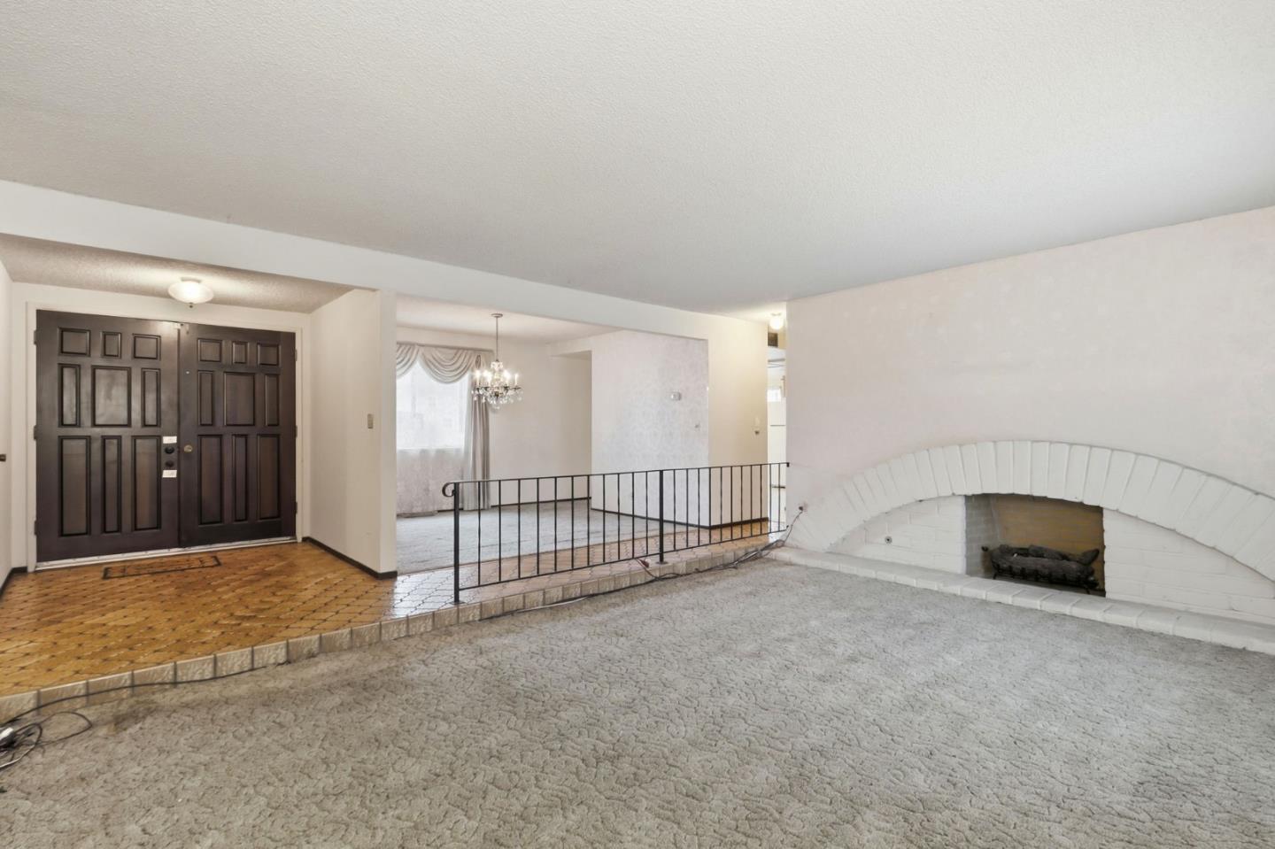 Detail Gallery Image 4 of 16 For 2706 Pruneridge Ave, Santa Clara,  CA 95051 - 4 Beds | 2/1 Baths