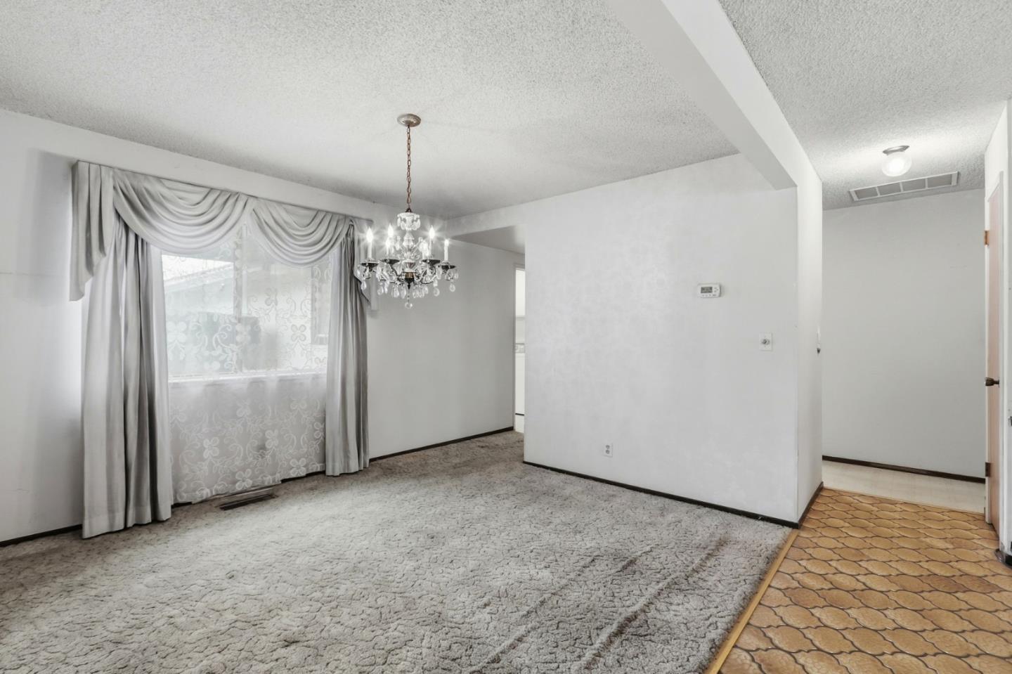 Detail Gallery Image 5 of 16 For 2706 Pruneridge Ave, Santa Clara,  CA 95051 - 4 Beds | 2/1 Baths