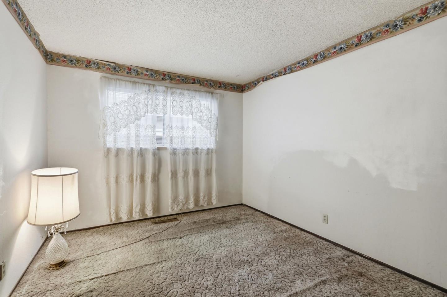 Detail Gallery Image 9 of 16 For 2706 Pruneridge Ave, Santa Clara,  CA 95051 - 4 Beds | 2/1 Baths