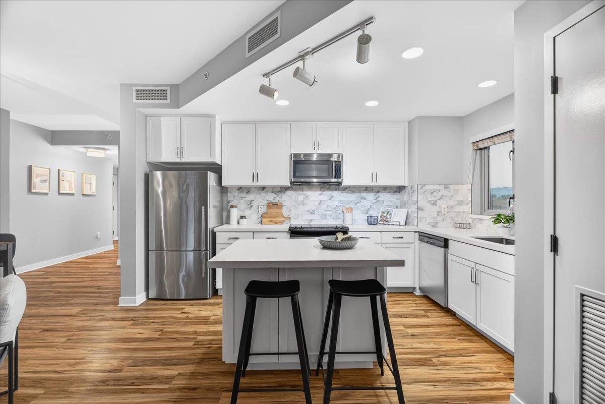 Photo #15: ML82030325 Listing: Photo #15