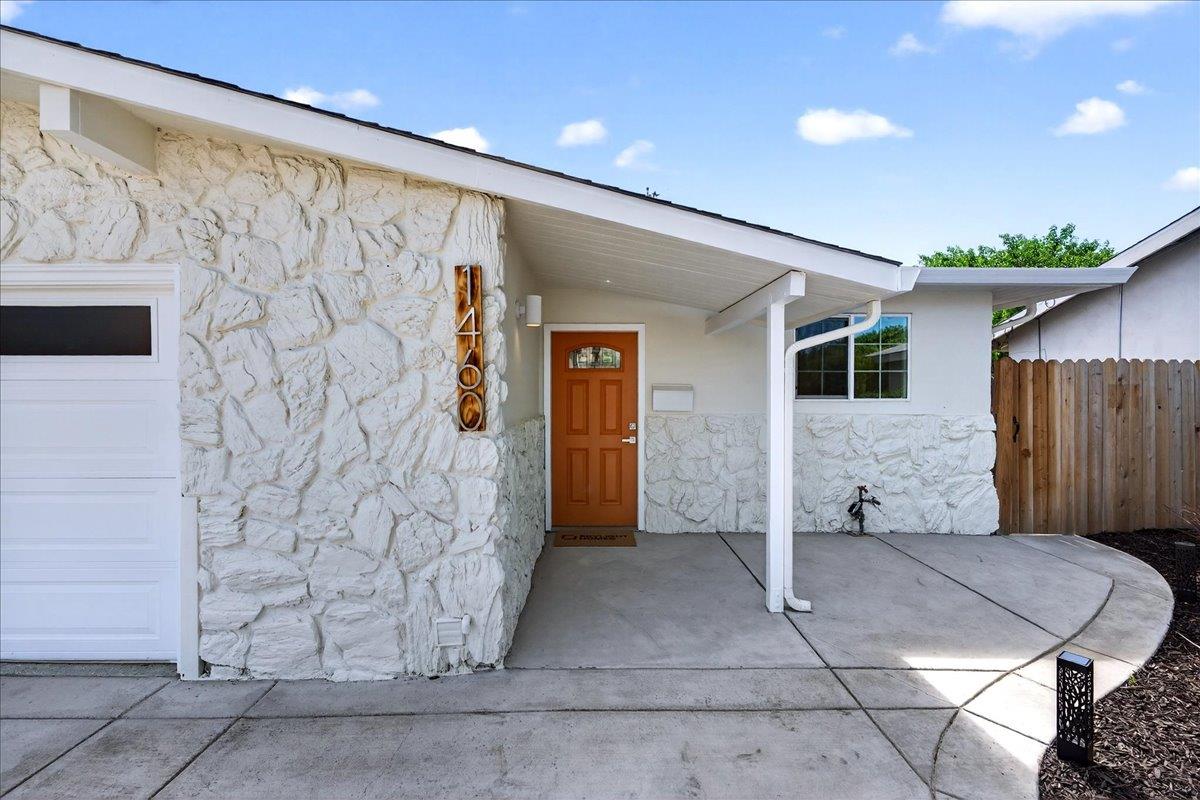 Detail Gallery Image 2 of 29 For 1460 Saturn Ct, Milpitas,  CA 95035 - 4 Beds | 2 Baths