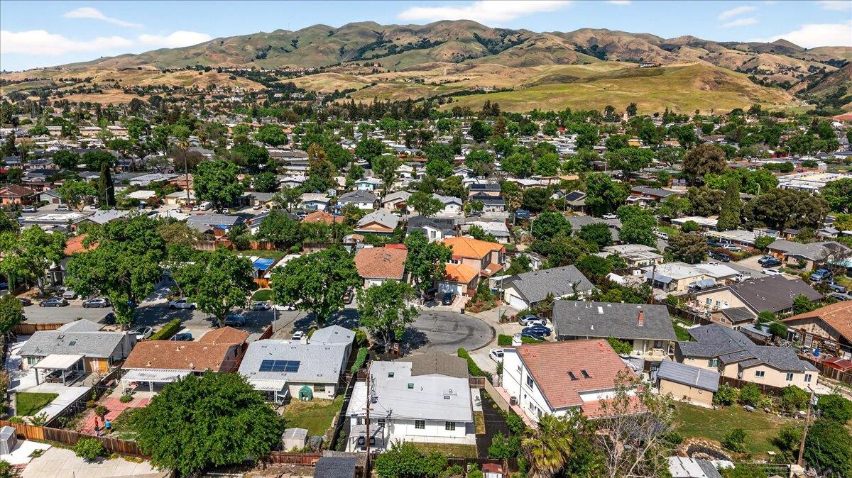 Detail Gallery Image 27 of 29 For 1460 Saturn Ct, Milpitas,  CA 95035 - 4 Beds | 2 Baths