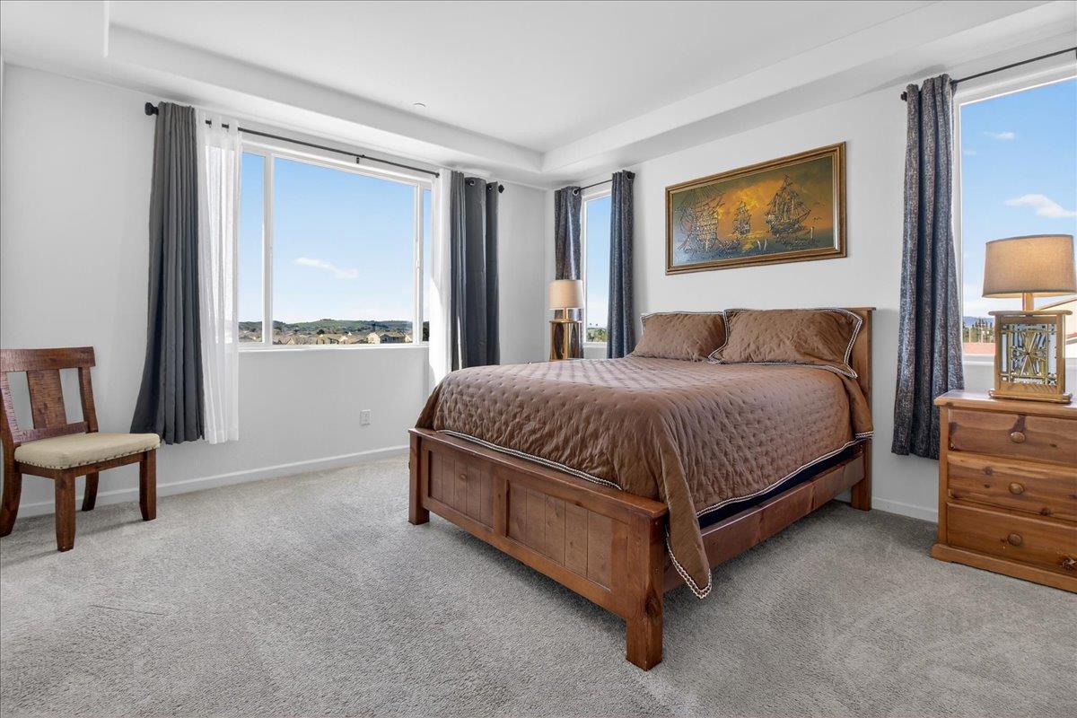 Detail Gallery Image 19 of 46 For 3076 Palomino Way, Hollister,  CA 95023 - 5 Beds | 3 Baths