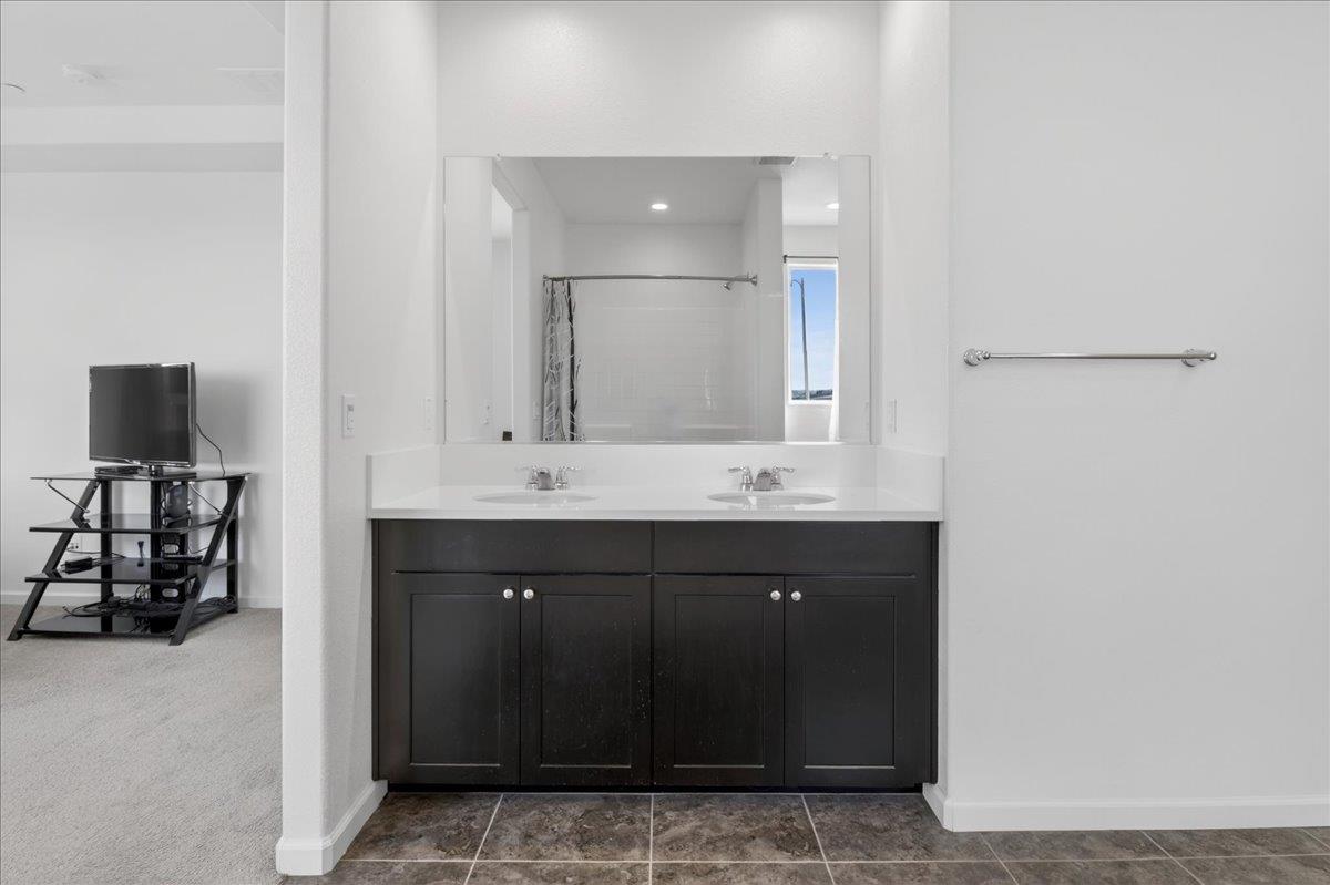 Detail Gallery Image 23 of 46 For 3076 Palomino Way, Hollister,  CA 95023 - 5 Beds | 3 Baths