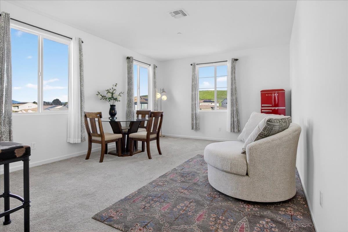 Detail Gallery Image 29 of 46 For 3076 Palomino Way, Hollister,  CA 95023 - 5 Beds | 3 Baths