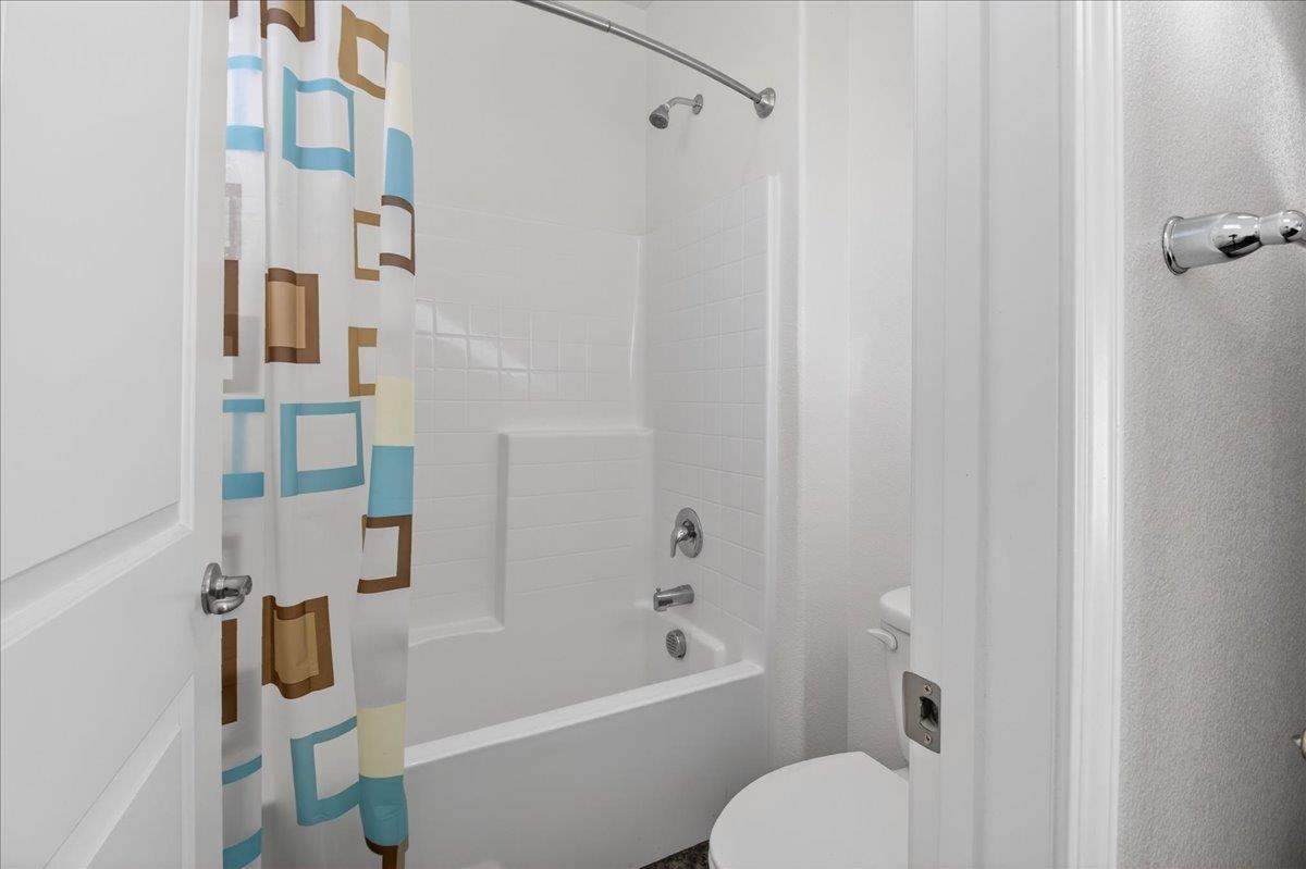 Detail Gallery Image 33 of 46 For 3076 Palomino Way, Hollister,  CA 95023 - 5 Beds | 3 Baths