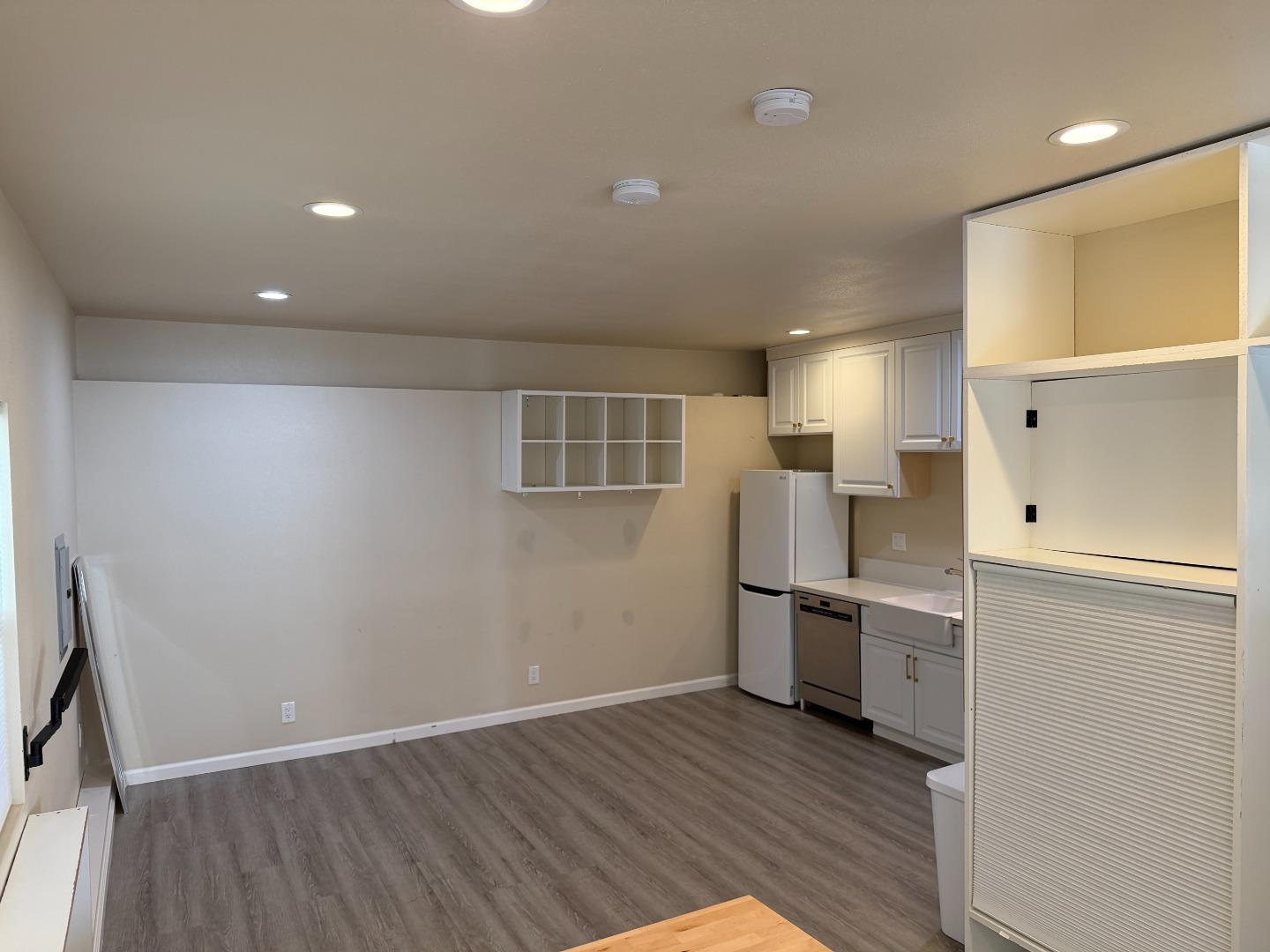 Detail Gallery Image 3 of 8 For 32 Cambridge St Adu,  San Carlos,  CA 94070 - 0 Beds | 1 Baths