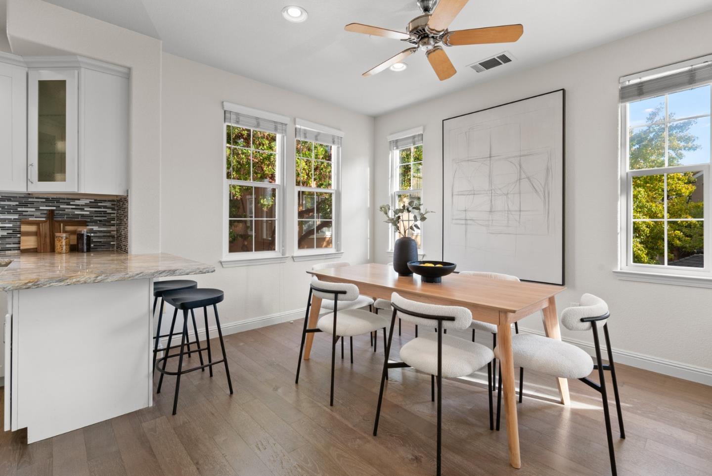 Detail Gallery Image 21 of 54 For 4559 Laird Cir, Santa Clara,  CA 95054 - 3 Beds | 2/1 Baths