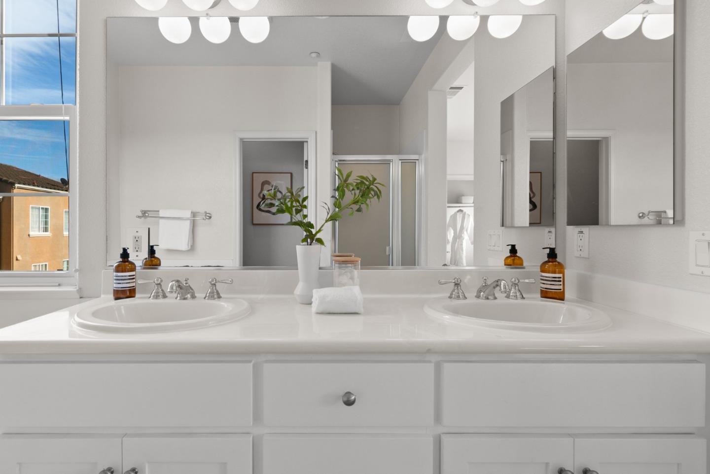 Detail Gallery Image 33 of 54 For 4559 Laird Cir, Santa Clara,  CA 95054 - 3 Beds | 2/1 Baths