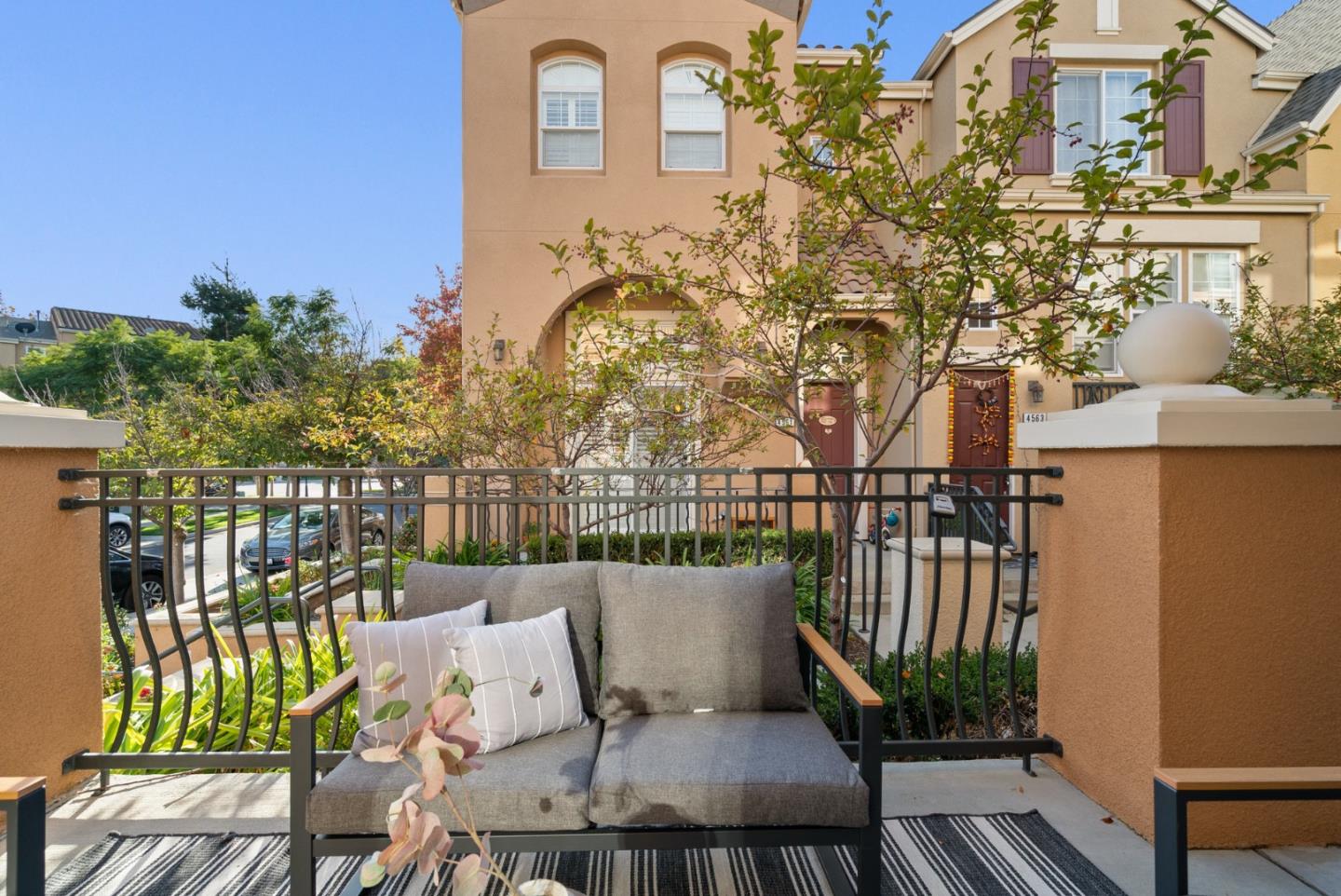 Detail Gallery Image 4 of 54 For 4559 Laird Cir, Santa Clara,  CA 95054 - 3 Beds | 2/1 Baths