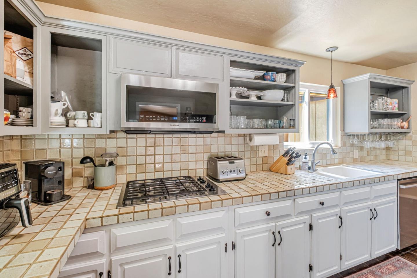 Detail Gallery Image 9 of 66 For 4858 Freedom Blvd, Aptos,  CA 95003 - 3 Beds | 3 Baths