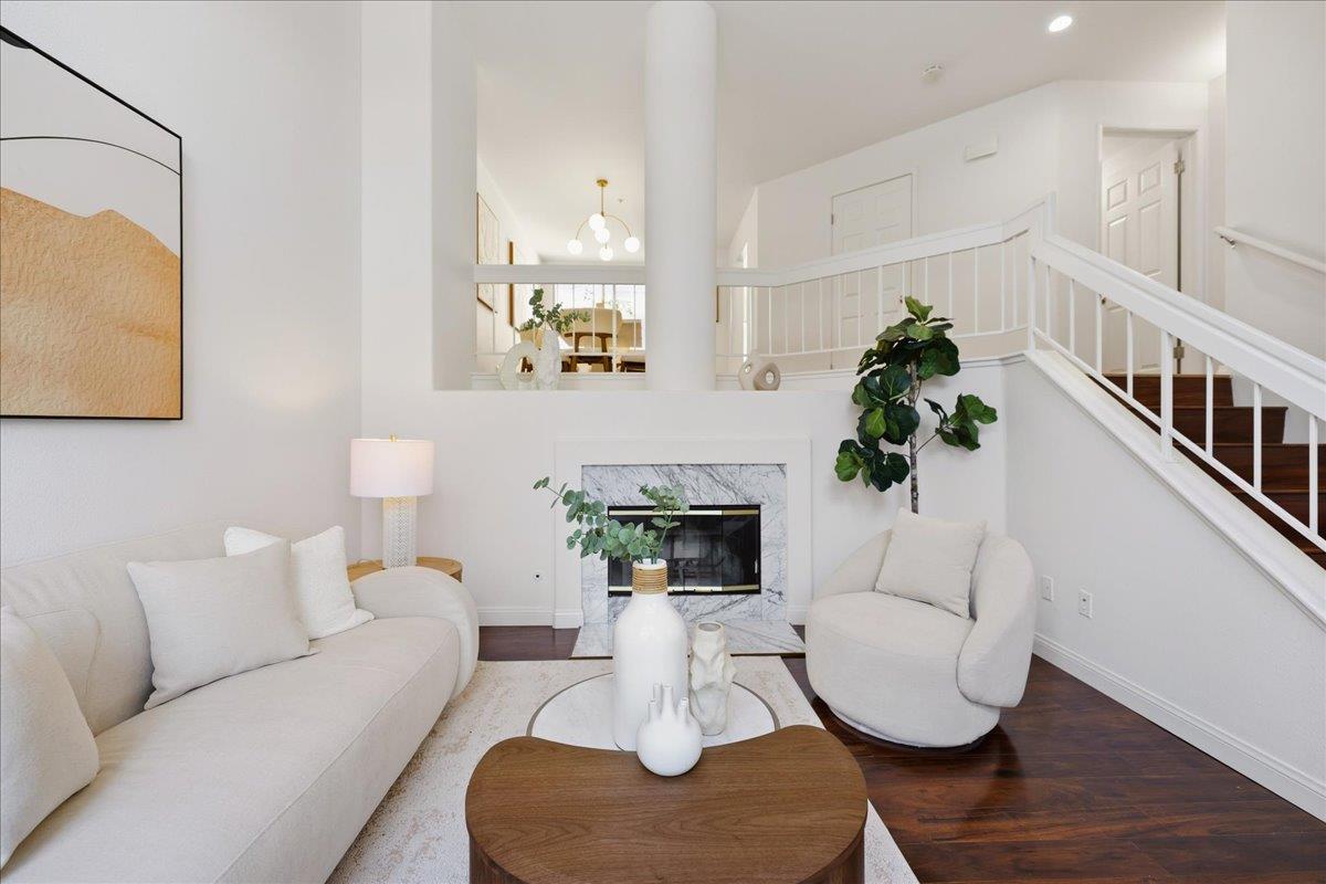 Detail Gallery Image 2 of 72 For 410 Galleria Dr #6,  San Jose,  CA 95134 - 2 Beds | 2/1 Baths