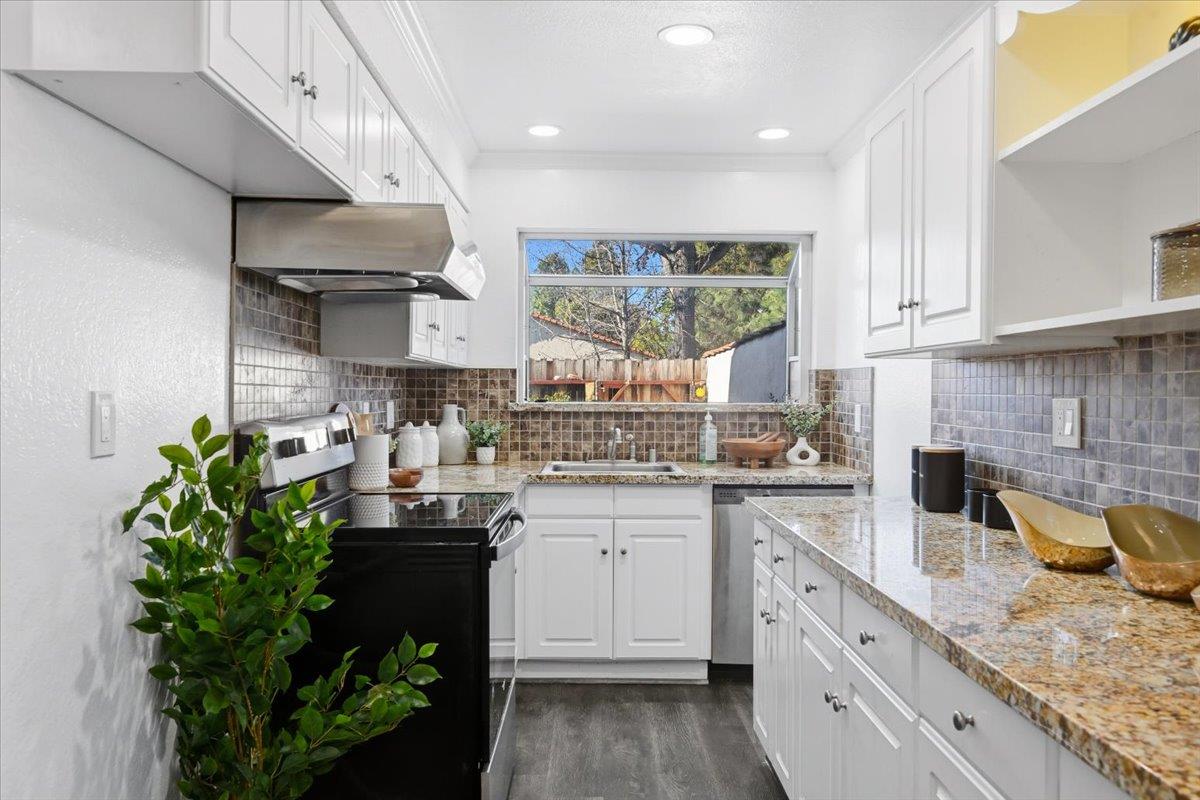 Detail Gallery Image 12 of 46 For 41042 Ramon Ter, Fremont,  CA 94539 - 2 Beds | 1/1 Baths