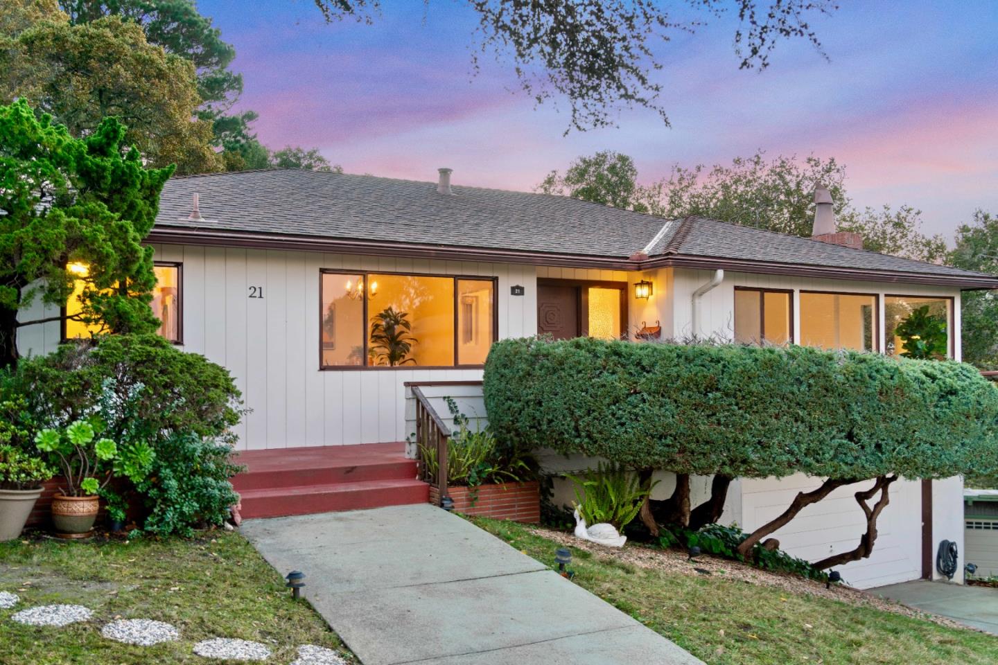 Front Image Thumbnail for ML82030336