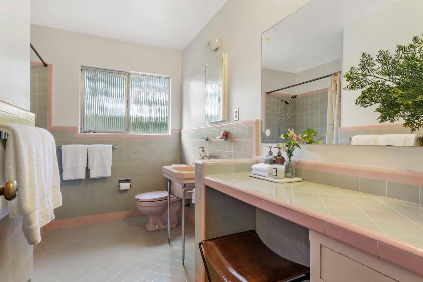 Detail Gallery Image 23 of 49 For 21 Colorados Dr, Millbrae,  CA 94030 - 3 Beds | 3 Baths