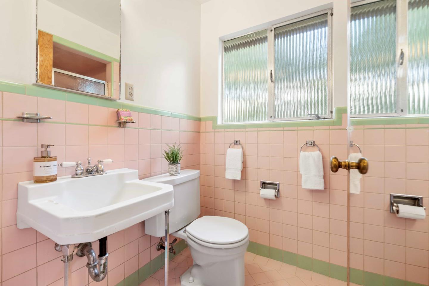 Detail Gallery Image 30 of 49 For 21 Colorados Dr, Millbrae,  CA 94030 - 3 Beds | 3 Baths