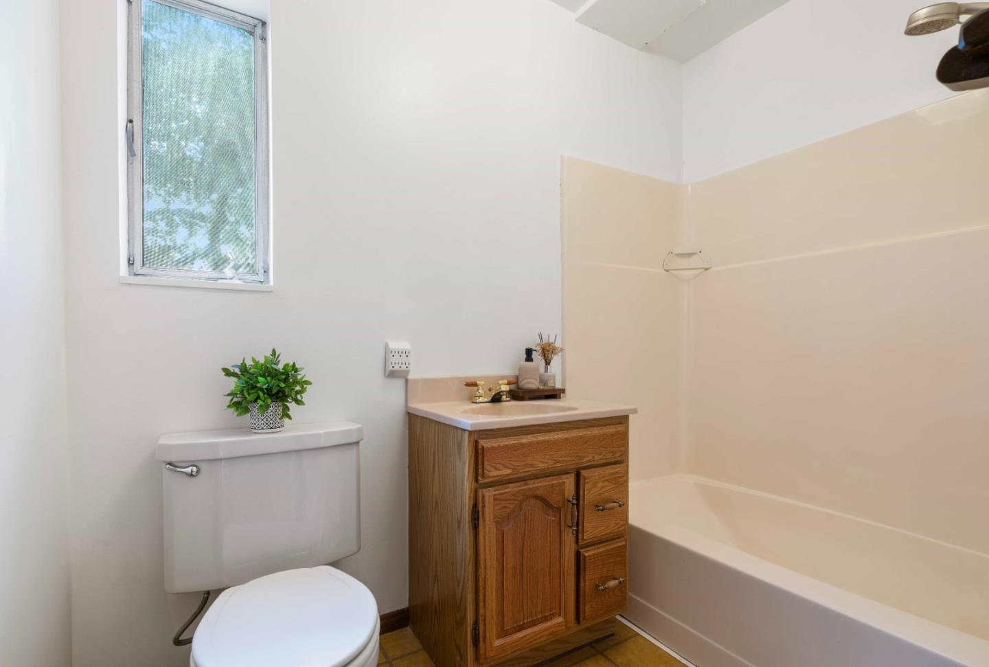 Detail Gallery Image 37 of 49 For 21 Colorados Dr, Millbrae,  CA 94030 - 3 Beds | 3 Baths