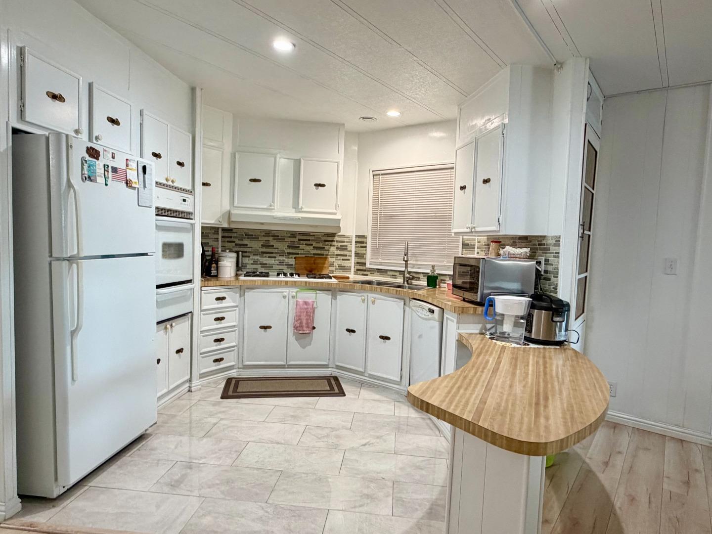 Detail Gallery Image 6 of 20 For 2888 Moss Hollow Dr #2888,  San Jose,  CA 95121 - 2 Beds | 2 Baths