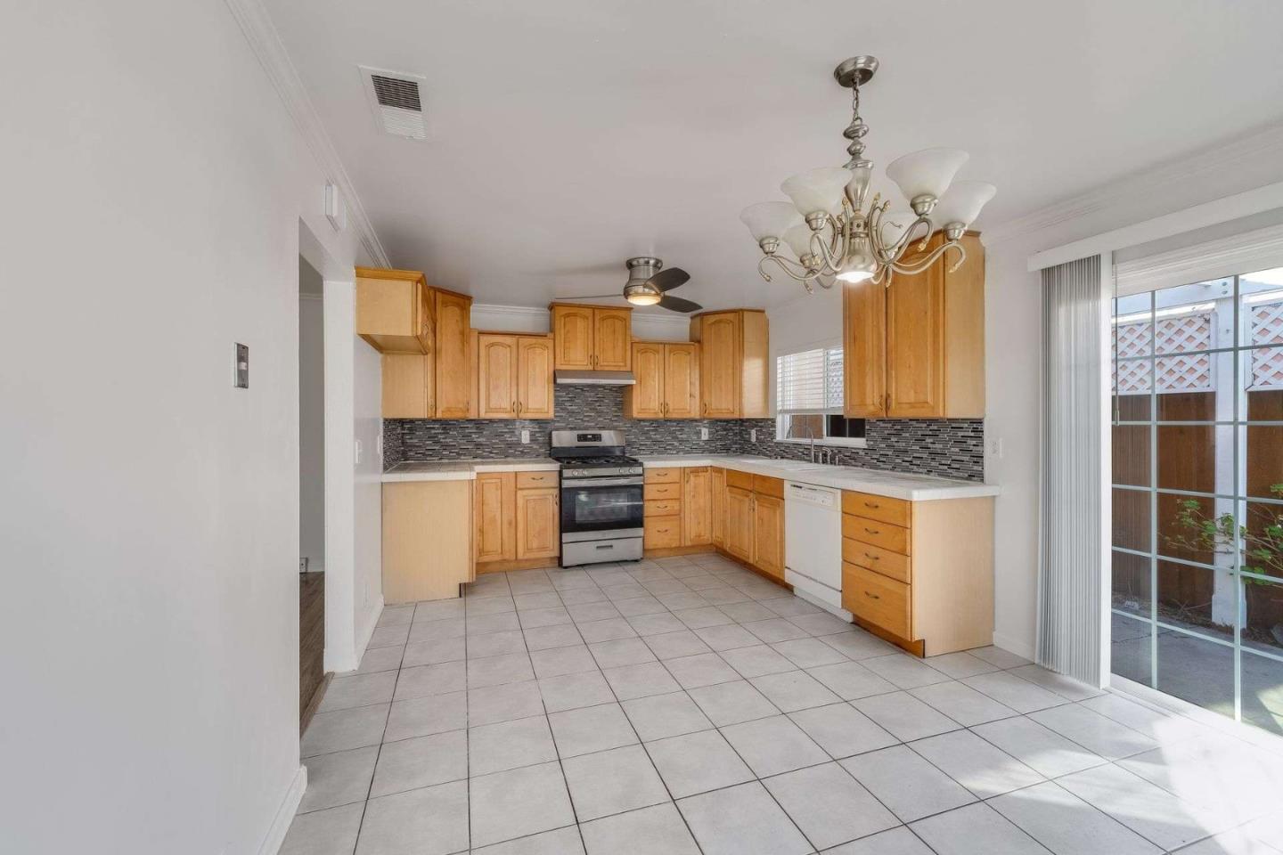 Detail Gallery Image 18 of 31 For 3274 Mount Rainier Dr, San Jose,  CA 95127 - 3 Beds | 2 Baths