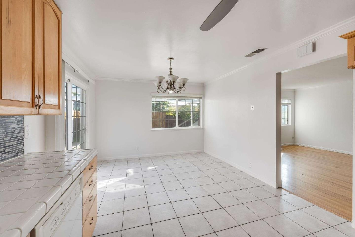 Detail Gallery Image 21 of 31 For 3274 Mount Rainier Dr, San Jose,  CA 95127 - 3 Beds | 2 Baths