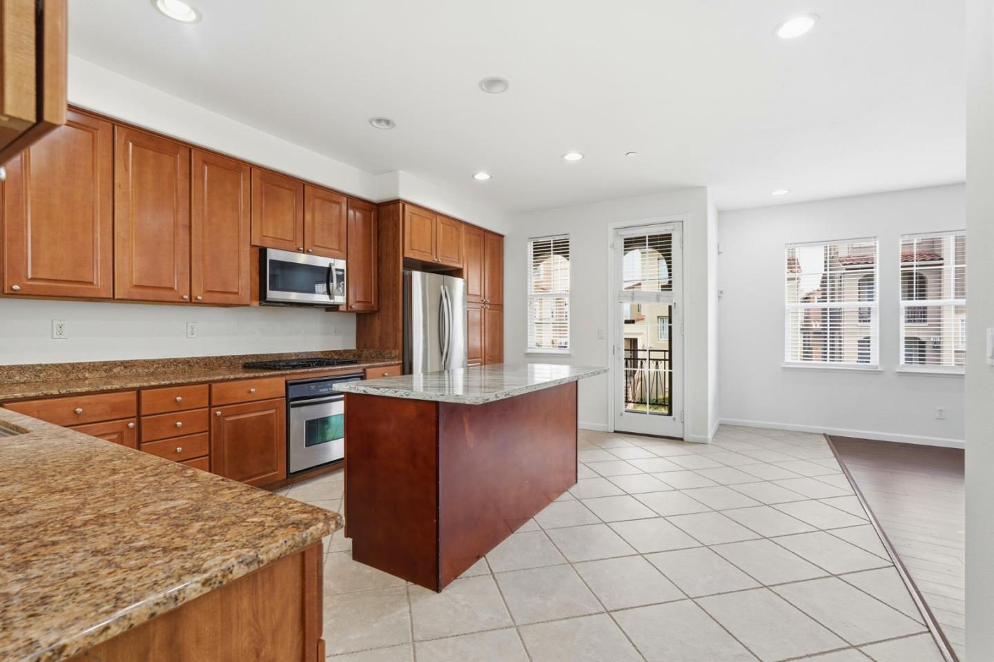 Detail Gallery Image 12 of 35 For 798 Adeline Ave, San Jose,  CA 95136 - 4 Beds | 3/1 Baths