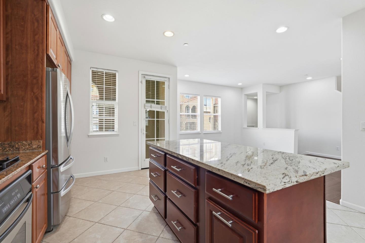 Detail Gallery Image 13 of 35 For 798 Adeline Ave, San Jose,  CA 95136 - 4 Beds | 3/1 Baths