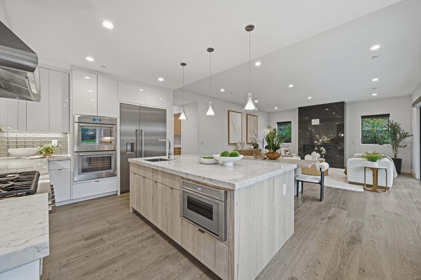 Detail Gallery Image 13 of 75 For 575 Maybell Ave, Palo Alto,  CA 94306 - 5 Beds | 6/1 Baths